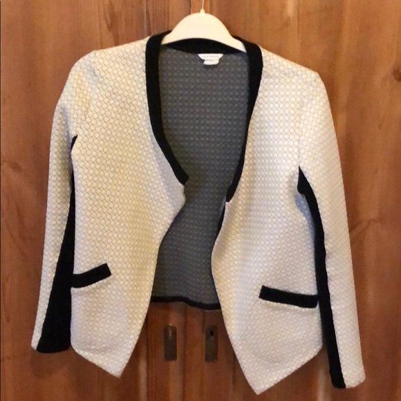 Club Monaco Jackets & Blazers - Club Monaco soft blazer so stylish and unique